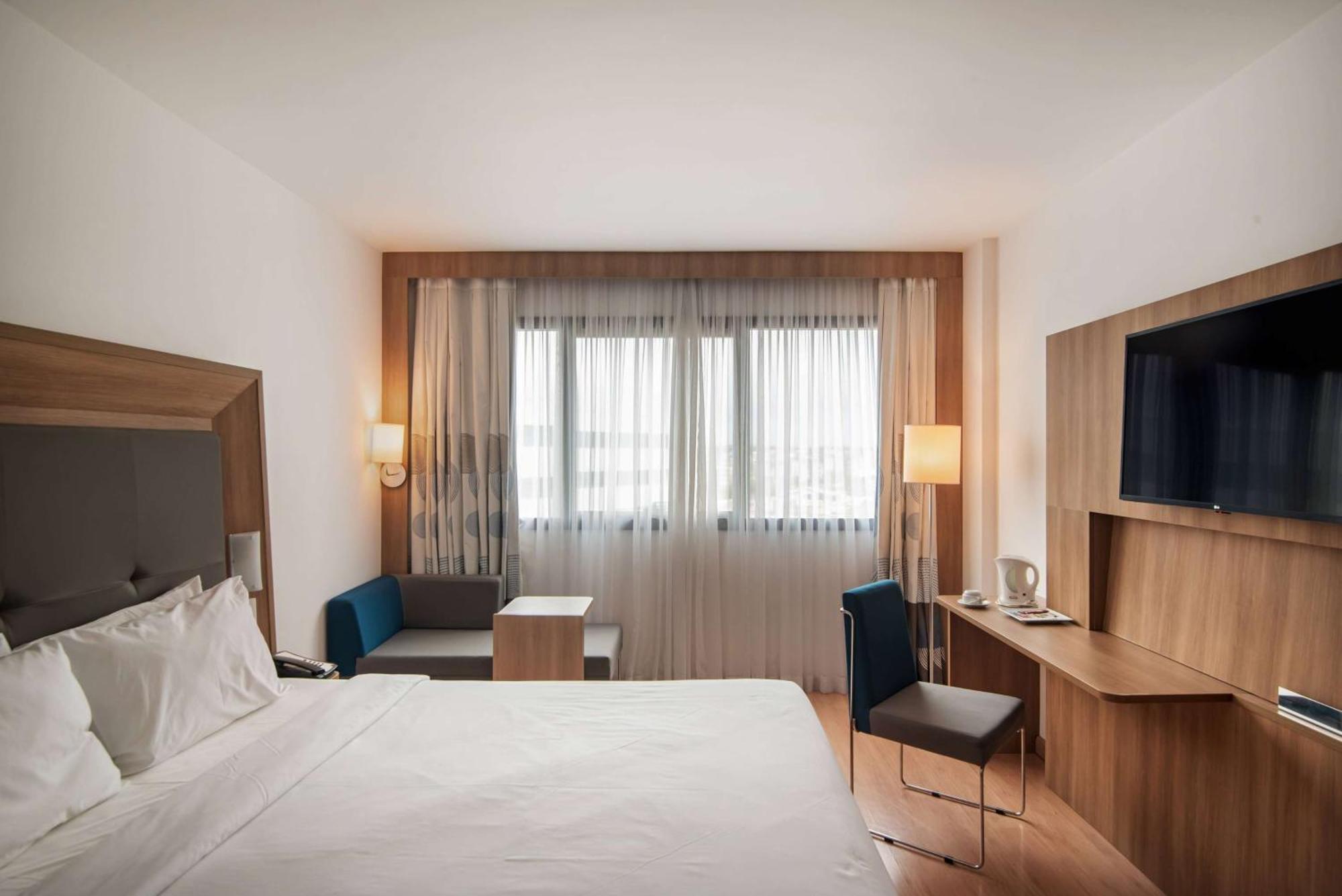 โนโวเทล ซัลวาดอร์ อังการ์ แอโรปอร์โต Hotel ภายนอก รูปภาพ