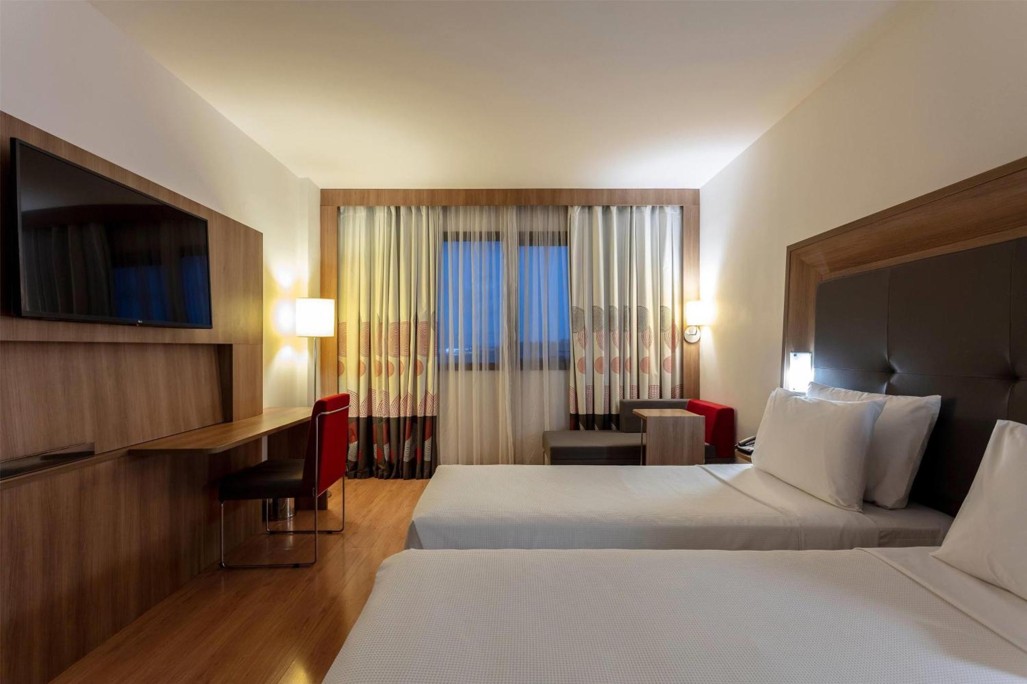 โนโวเทล ซัลวาดอร์ อังการ์ แอโรปอร์โต Hotel ภายนอก รูปภาพ